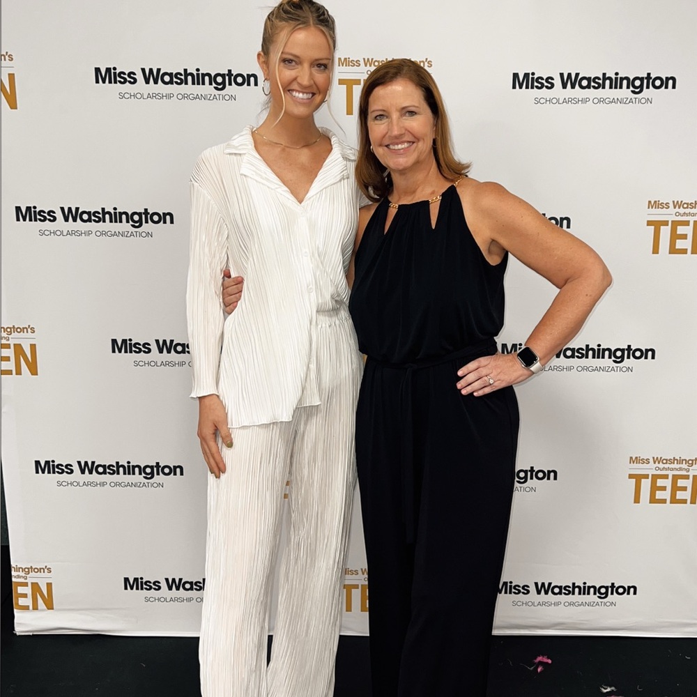 Women’s White Pleated Wide-Leg Jumpsuit